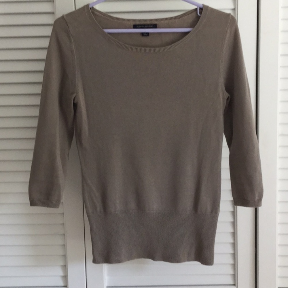 Lightweight taupe colored boatneck cotton top